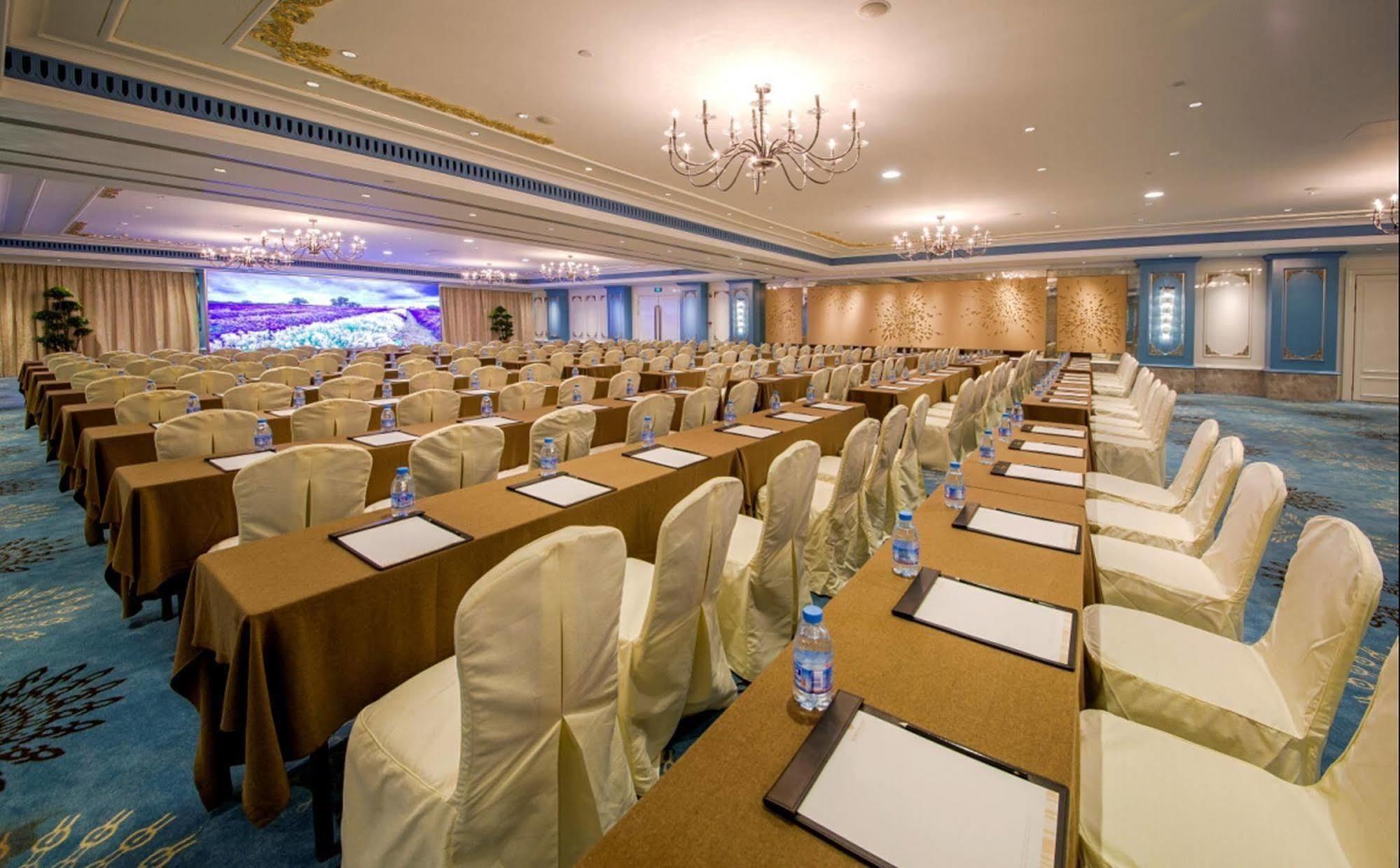 Shu Guang International Hotel Nanquim Exterior foto